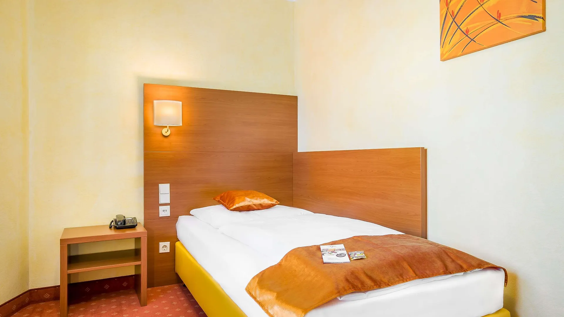 Hotel Rega שטוטגרט