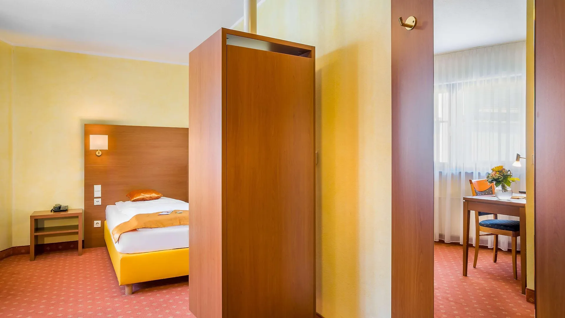 Hotel Rega שטוטגרט