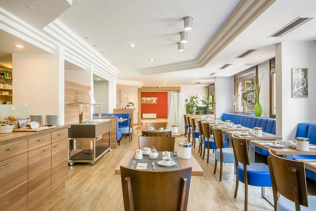 Hotel Rega שטוטגרט 3*,  גרמניה