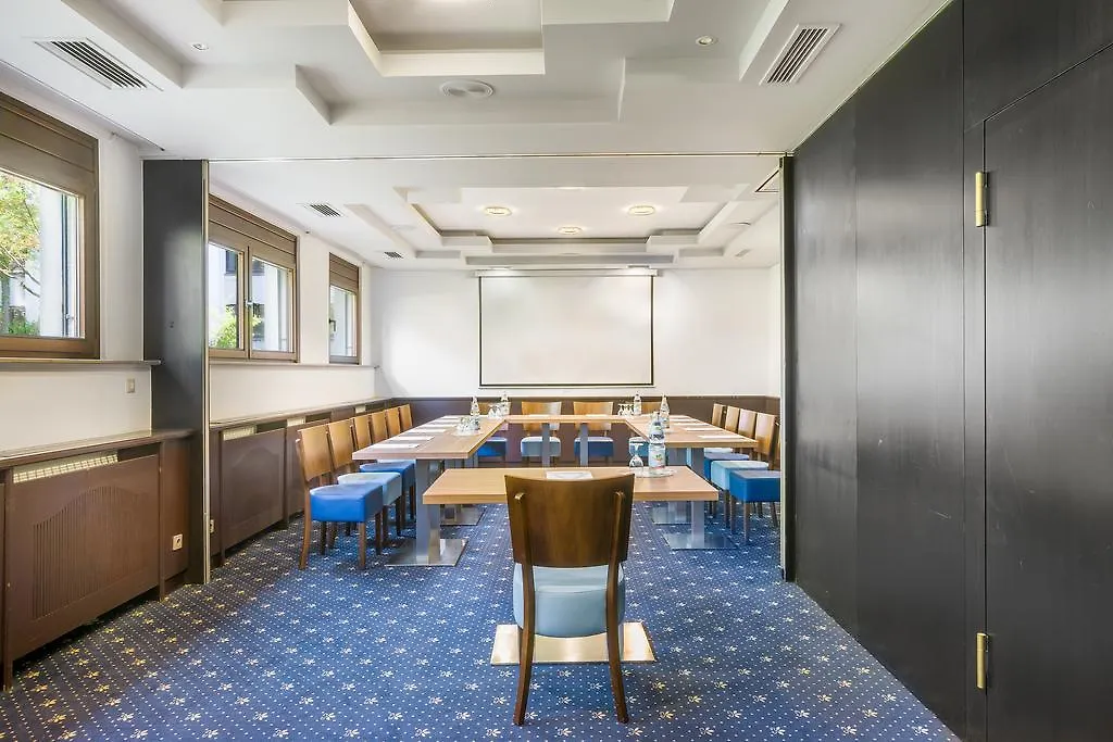 Hotel Rega שטוטגרט