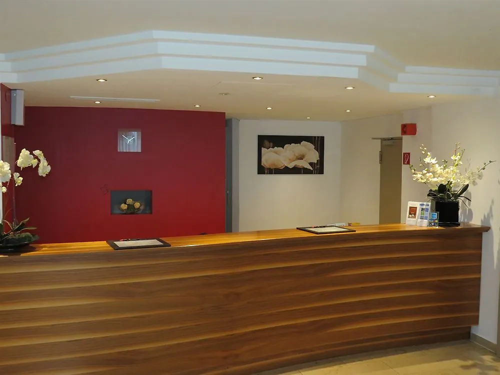 Hotel Rega שטוטגרט