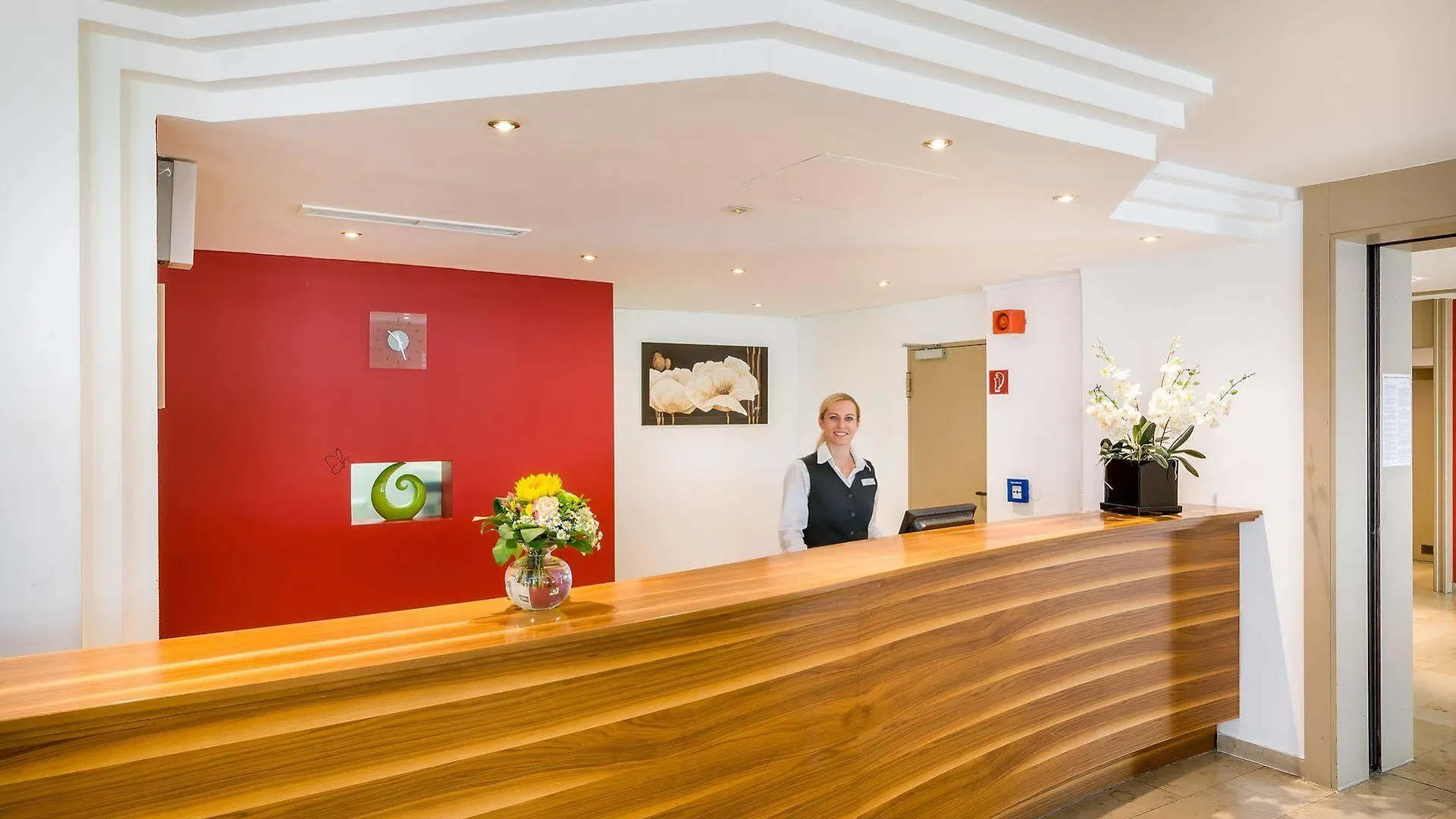 Hotel Rega שטוטגרט